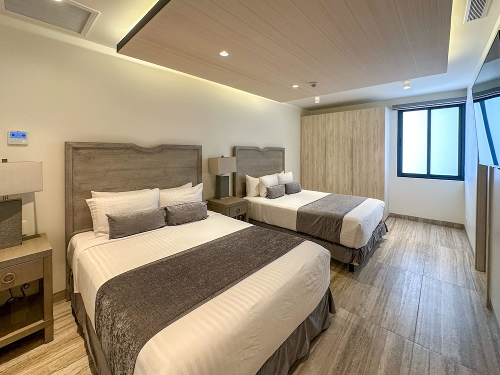 2BR Iconic Oceanfront Escape