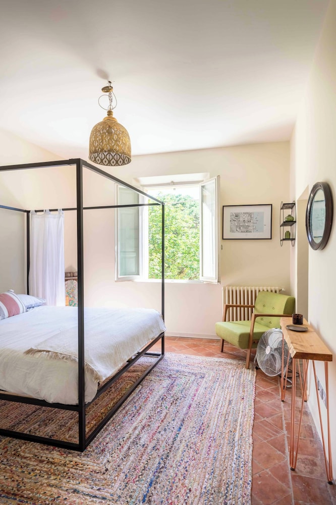 Tuscany - Townhouse - Sleeps 18 - Garden Near Lake
