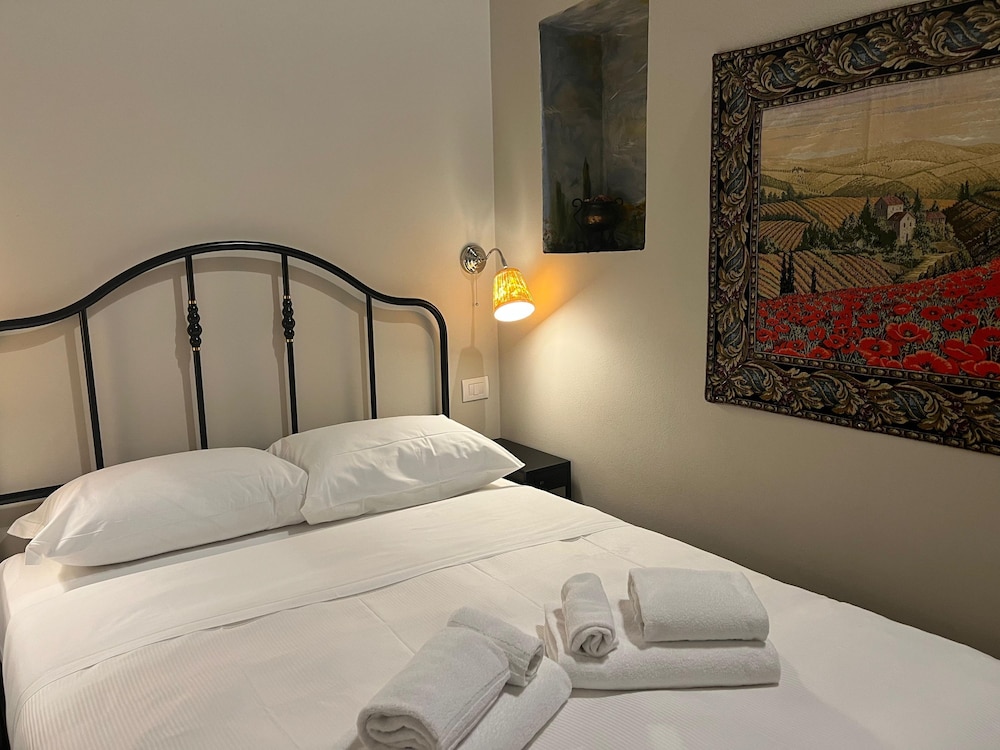 Laura 68 in Firenze With 2 Bedrooms and 2 Bathrooms