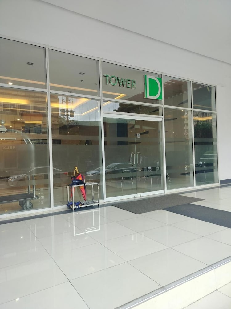 Cozy City View Condo in Quezon City - Your Home Away From Home