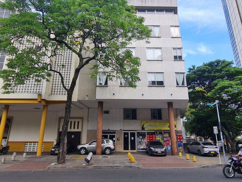 201 Apartamento Completo Rers en Versalles 3 Habitaciones - Cali Tower Suites & Lofts