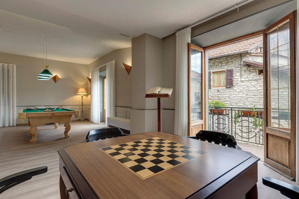 Entire Hilltop Villa With Private Pool In Palazzuolo Sul Senio