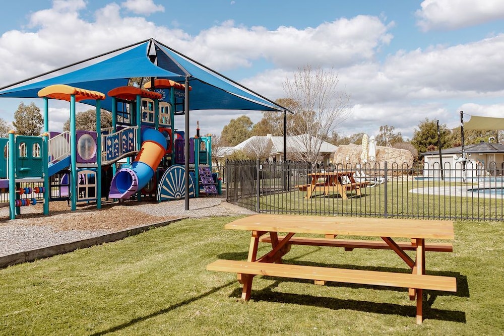 Tindarra Resort