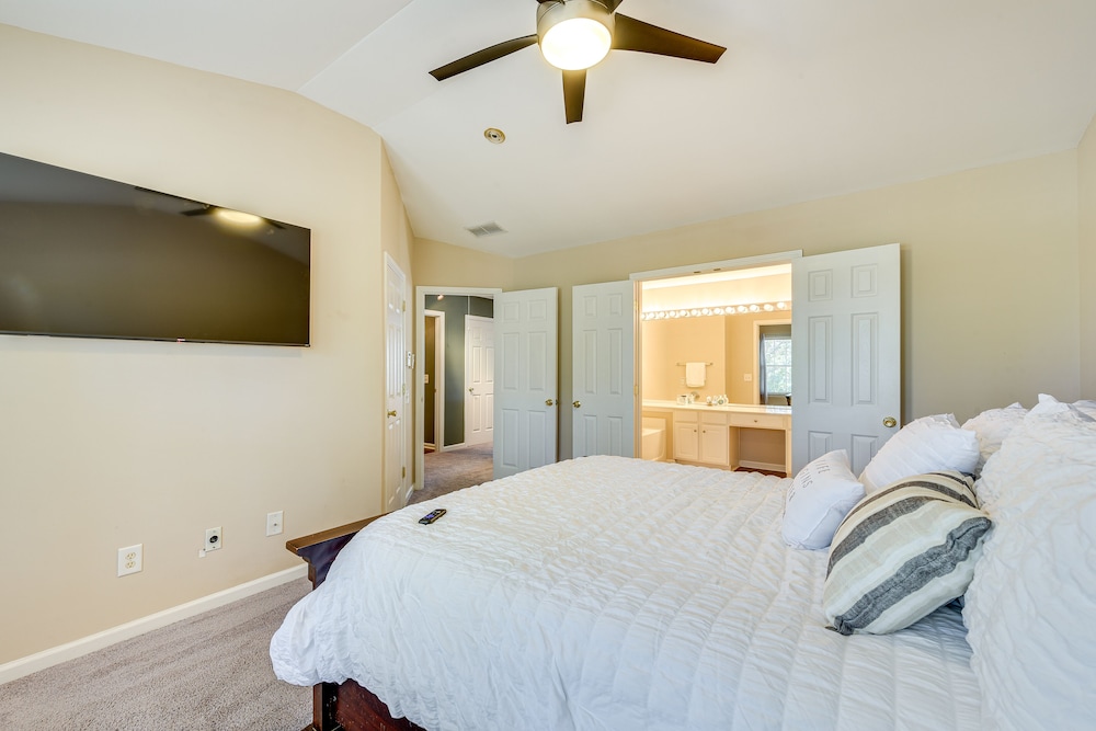 Fort Myers Vacations - Charlotte Townhome w/ Deck: 18 Mi to Downtown! - Property Image 11