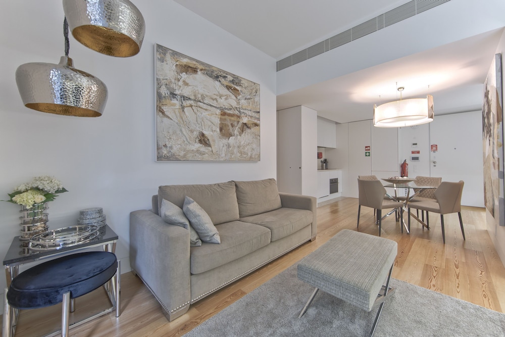 Downtown Prime by Homing