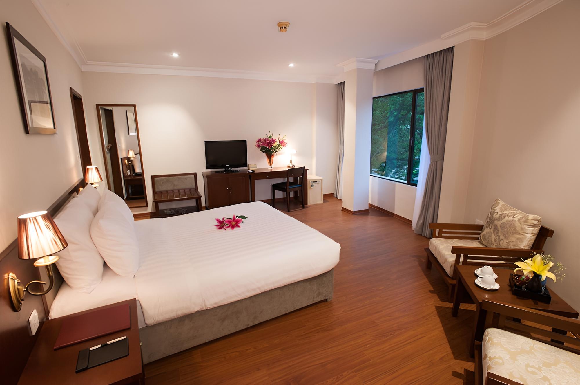 Mon Regency Hotel