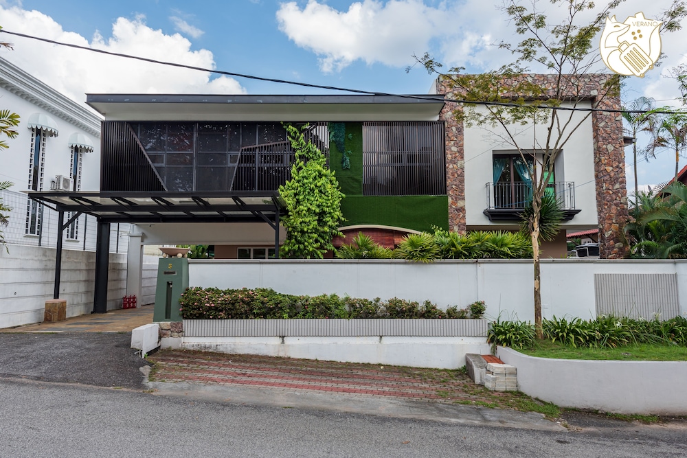 6BR Ampang Pool Villa 26P with Garden photo 4