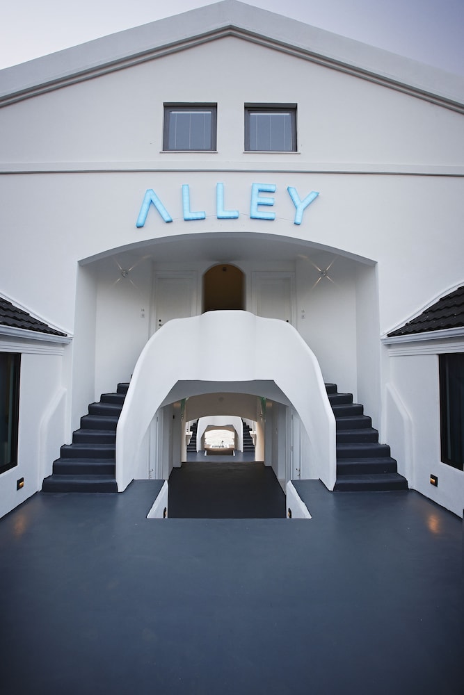 Alley Prime - Image 10
