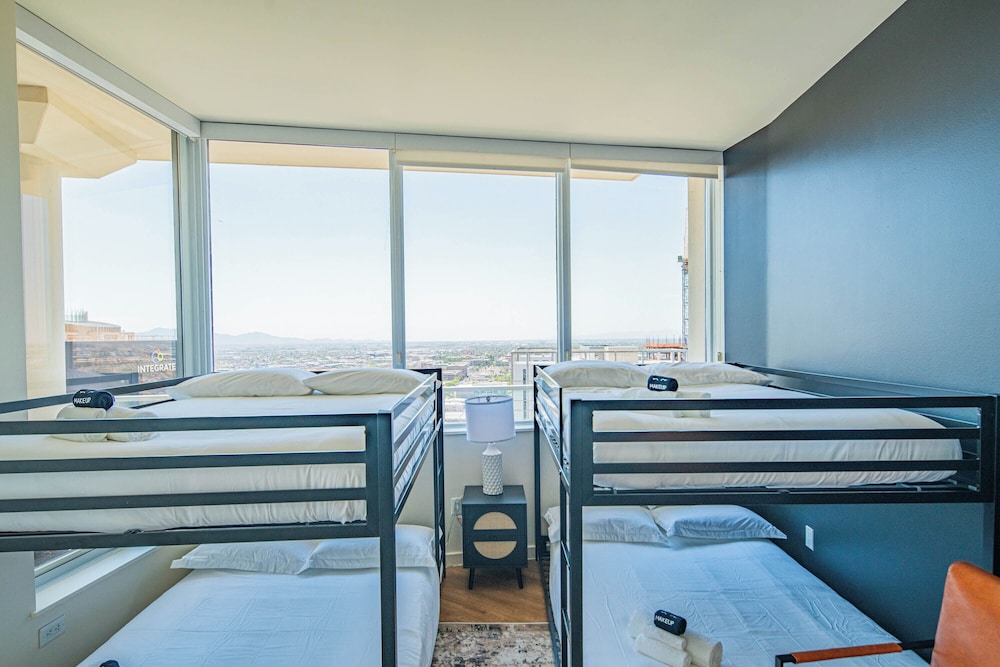 ROVE LIVING/KL - 44 Monroe
