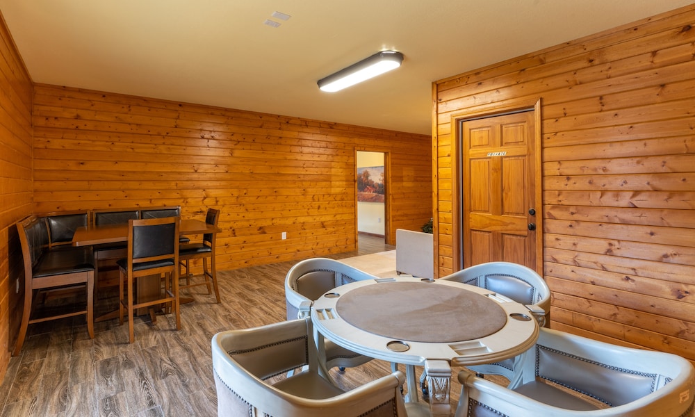 stayNantahala – Smoky Mountain Cabins and Luxury Yurts