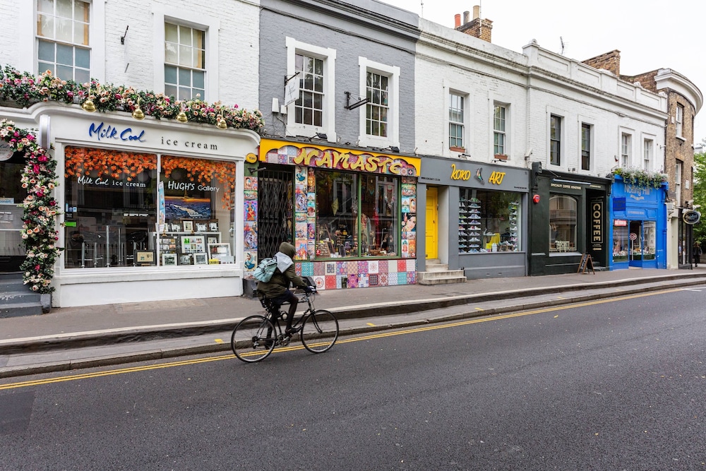 Kensington Place IV by Onefinestay