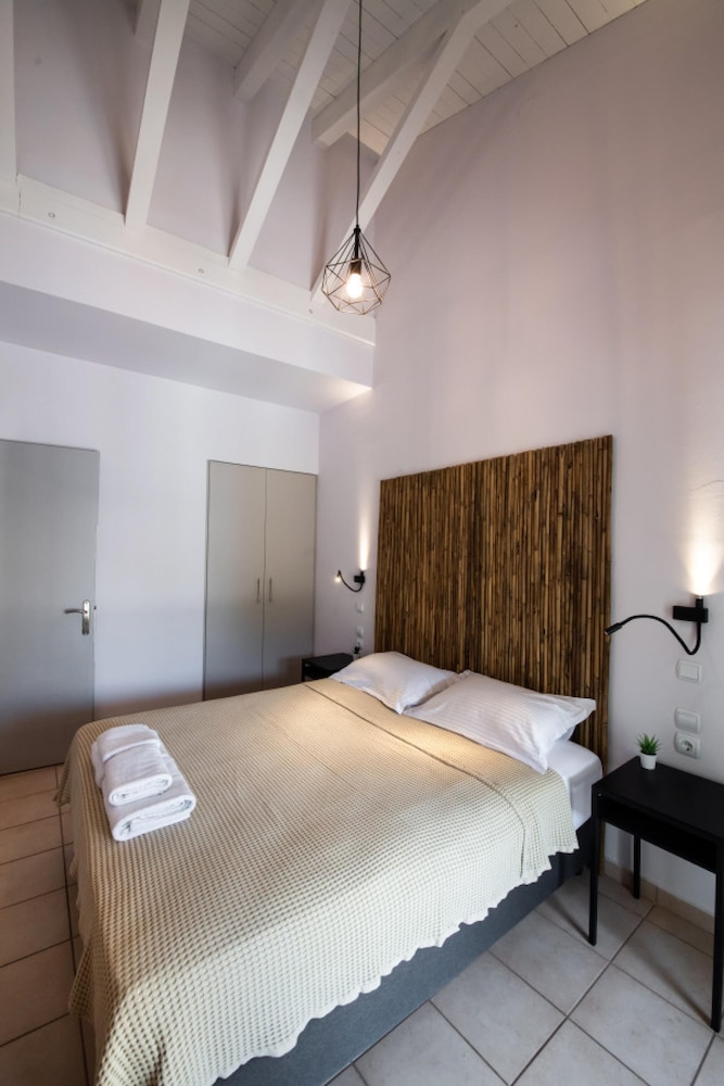 Drakatos Apartment 1B X