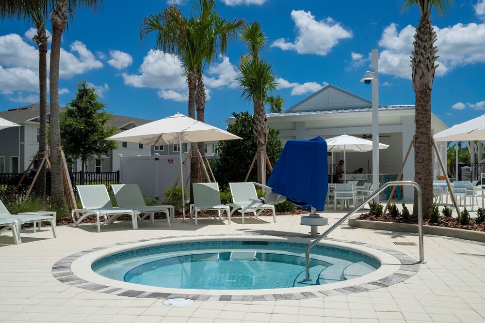 15975 Brand New 5BR Family House With Private Pool