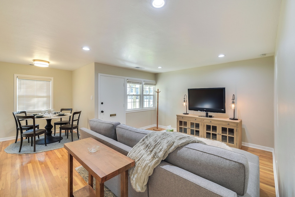 4 Mi to Dtwn San Jose: Sleek & Modern Duplex!