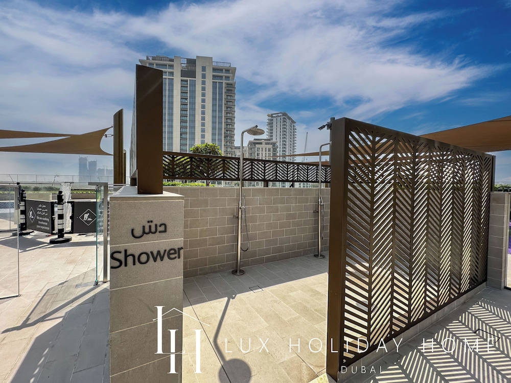 LUX The Creek Palace Residence Suite 2