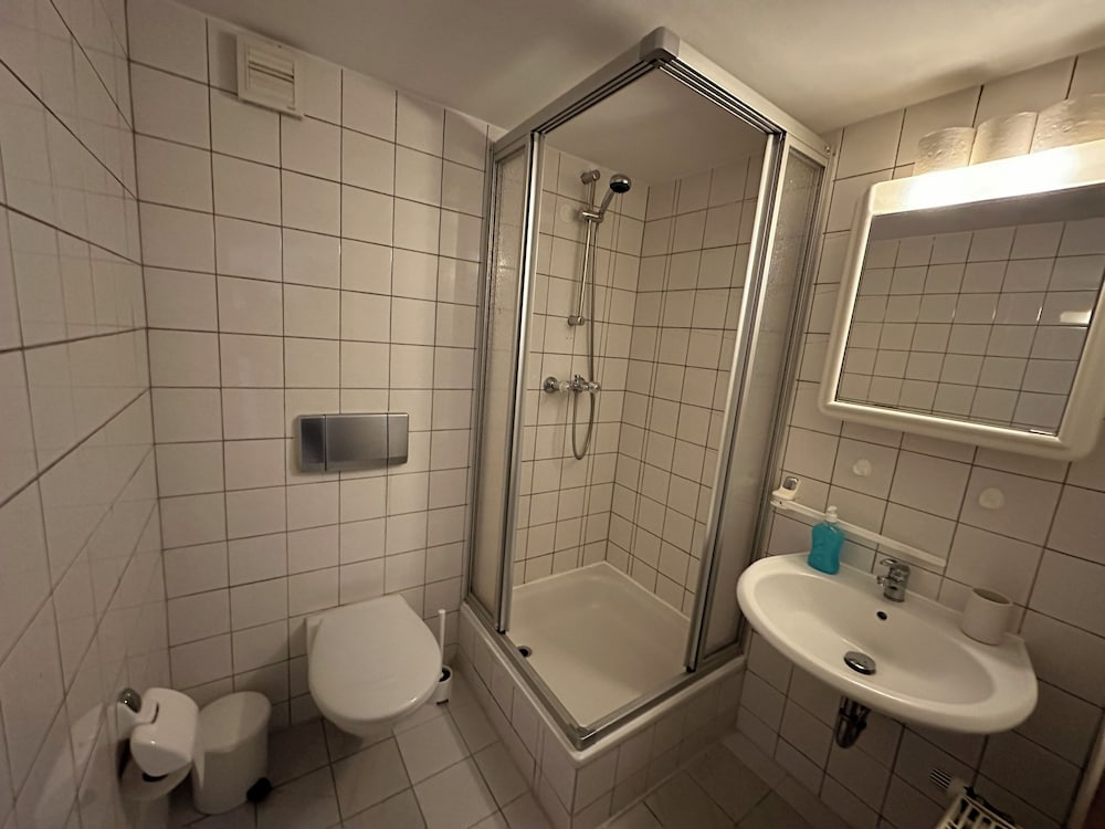 Amara-Gasthaus-Festsaal-Pension