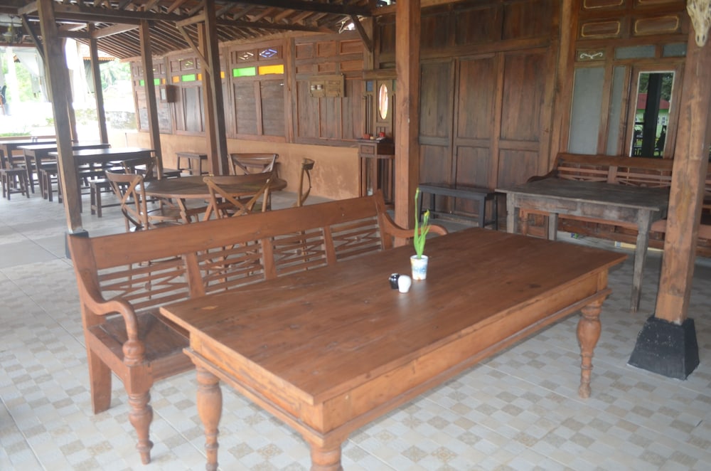 Omah Kloewoeng Resort Kaliurang