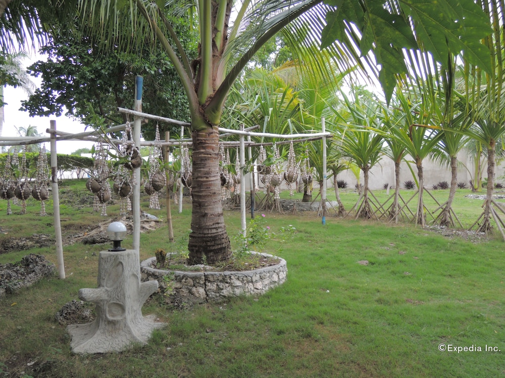 Moalboal Beach Resort