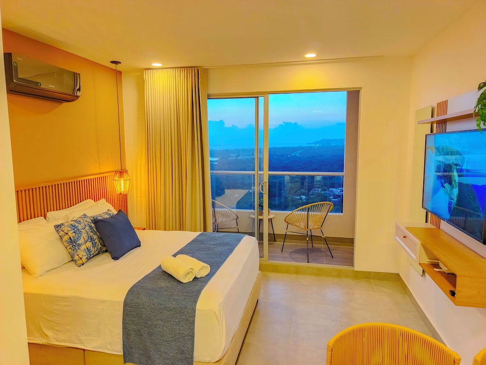Santa Marina Luxury Stay - Ocean View