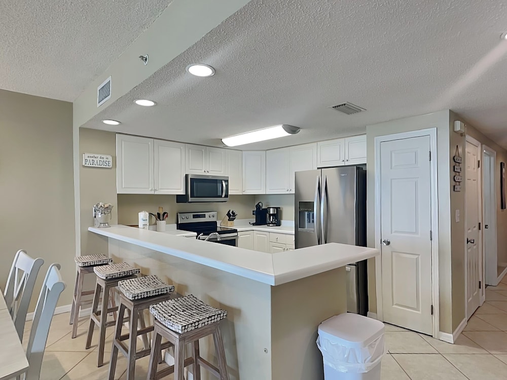Emerald Key #602 by Southern Vacation Rentals