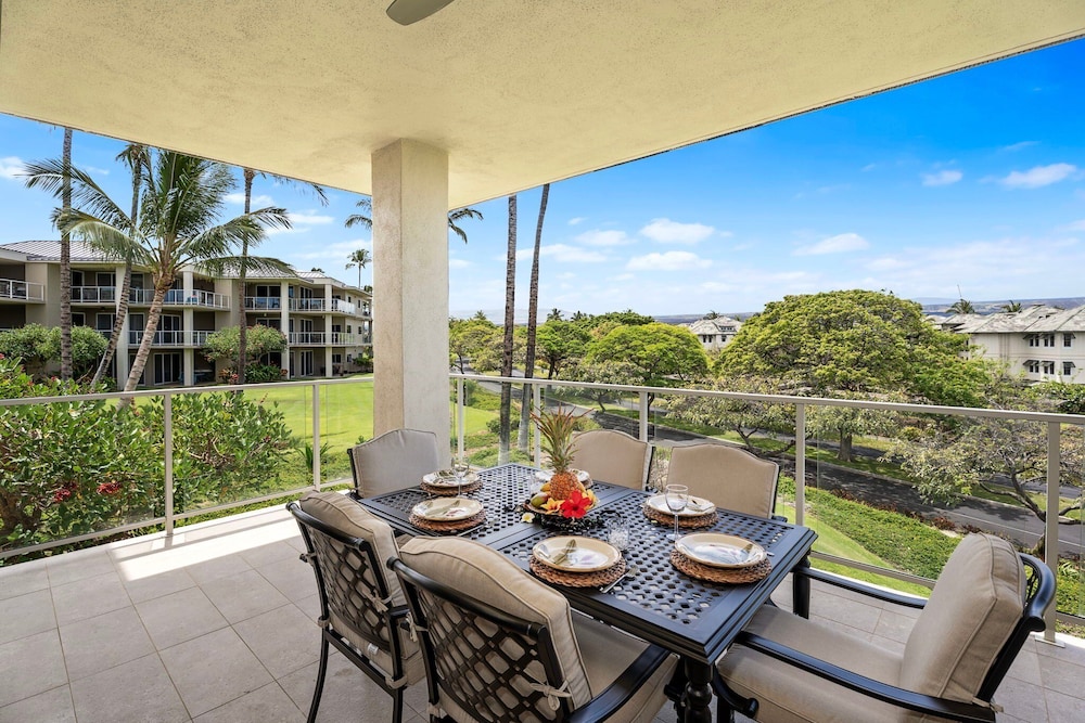 Beautiful Mountain View - Concierge Included - Spacious! - Vrkcv