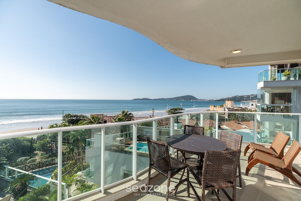 VDT - Apartments 180m From Bombas Beach