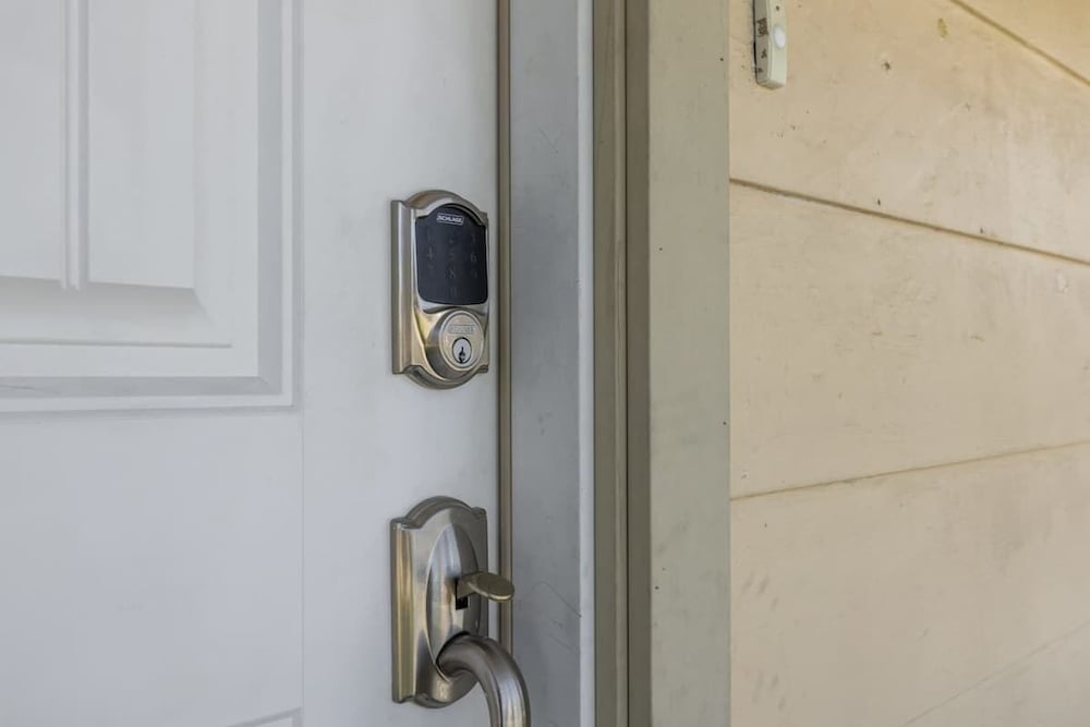@ Marbella Lane - Convenient Home in Sunnyvale