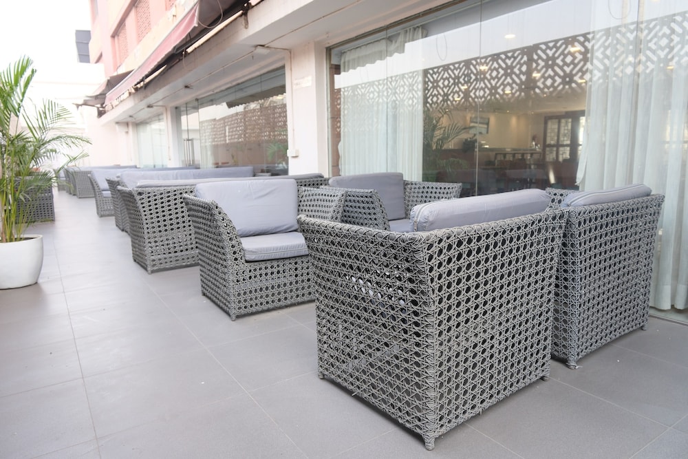 DEVENTURE HOTEL