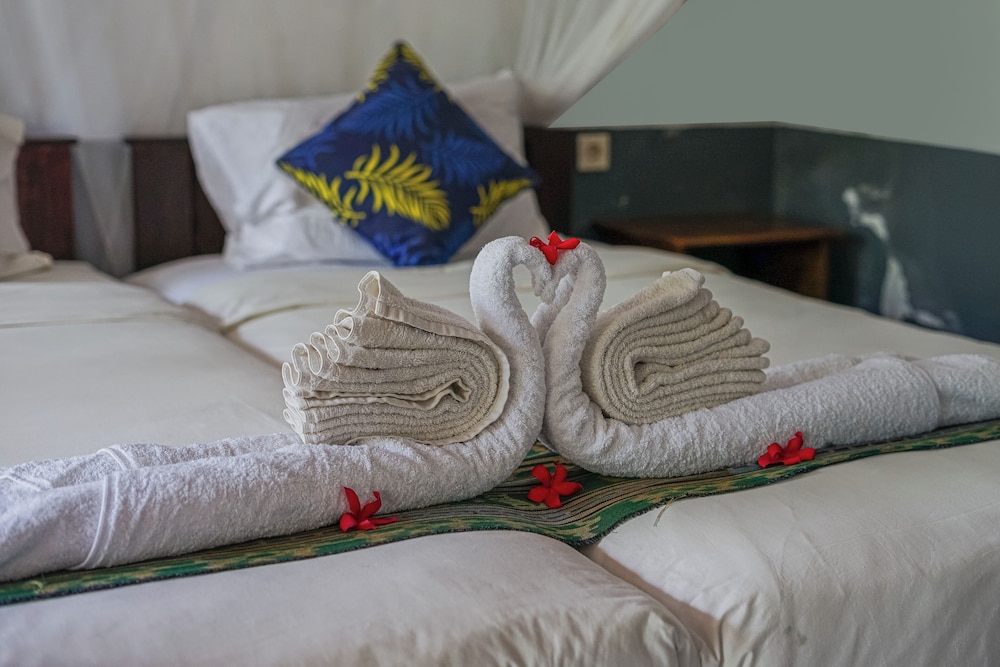 Made Taro Menjangan Homestay