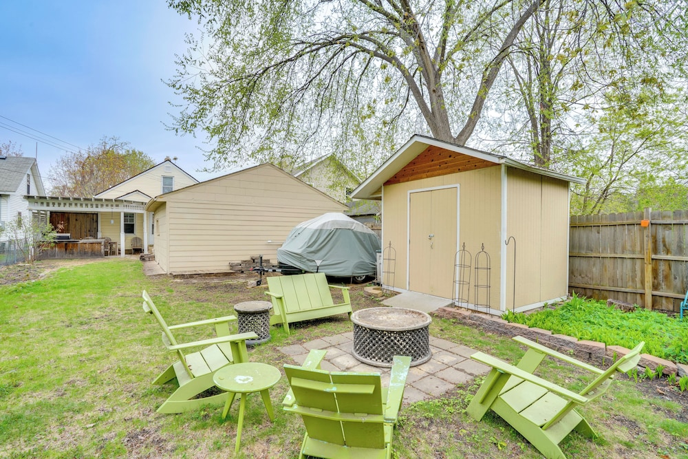 6 Mi to Dtwn: St Paul Home w/ Patio