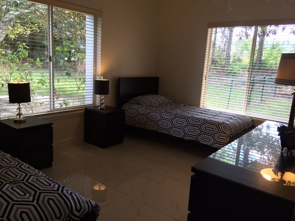 Orlando Vacations - Swiss 28 - Lake Stephanie - Property Image 32