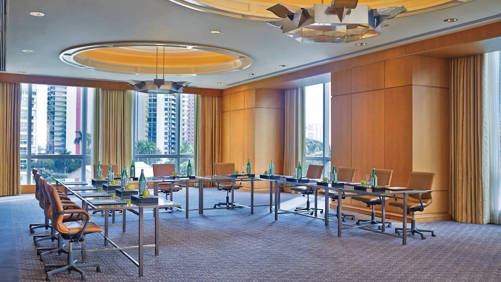 Residence at the Four Seasons