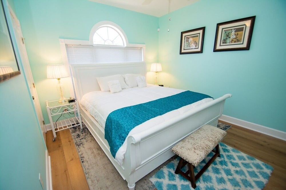 Magnolia Place 4789-103 2 Bedroom Condo