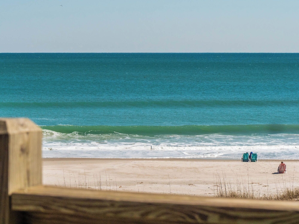 Beach Coma by Topsail Realty