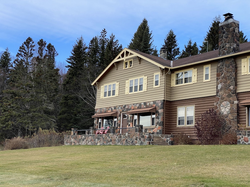 Cascade Lodge