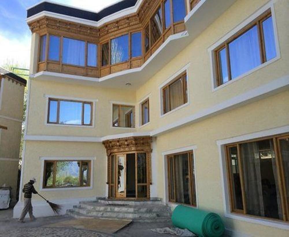 Karakoram Hotel