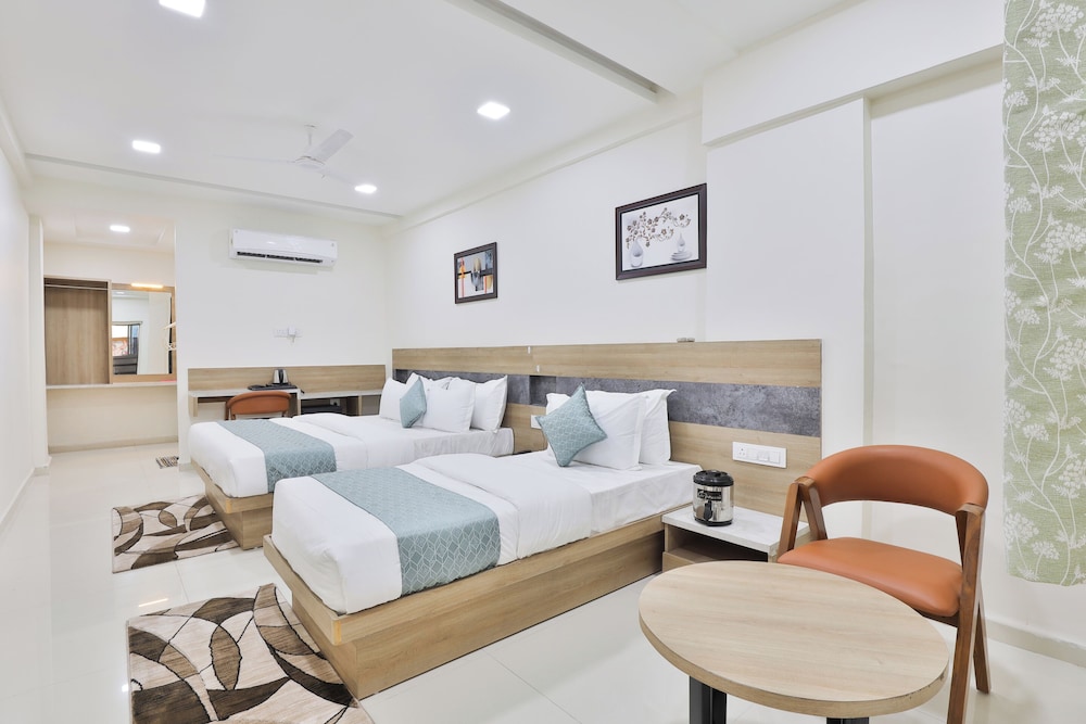 Hotel SR Radhey