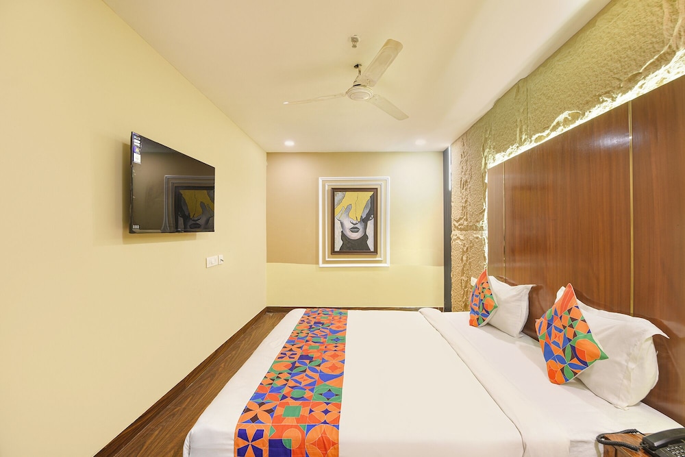 Fabhotel Crescent