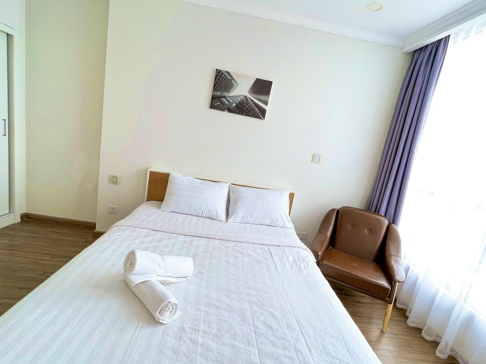 Landmark Apartment in Vinhomes Central Park