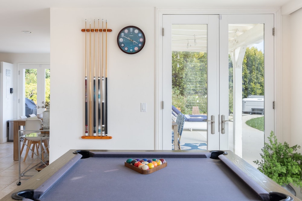 Stardust by Avantstay Views Hot Tub Pool Table