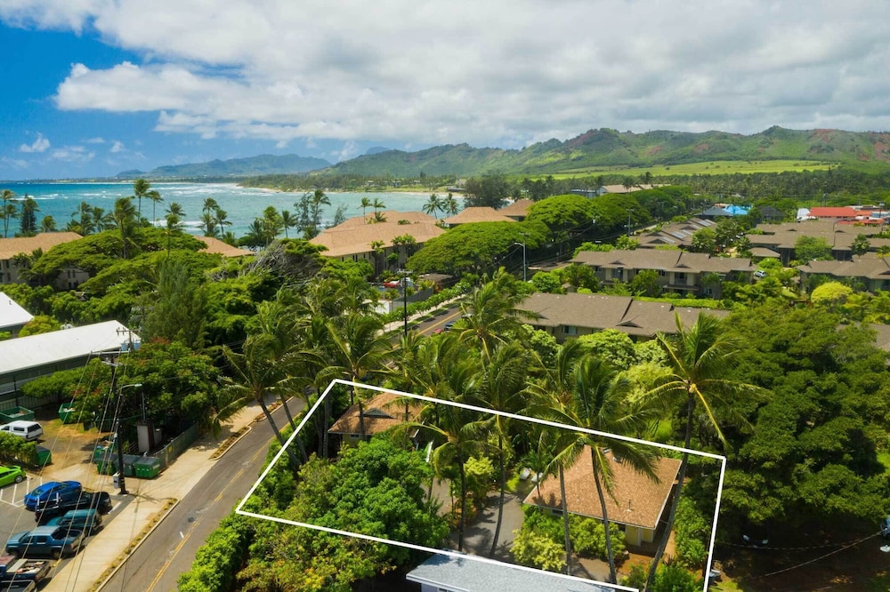 'hale Iki' Kapa'a Cottage - 1 Block to Beach! view 2