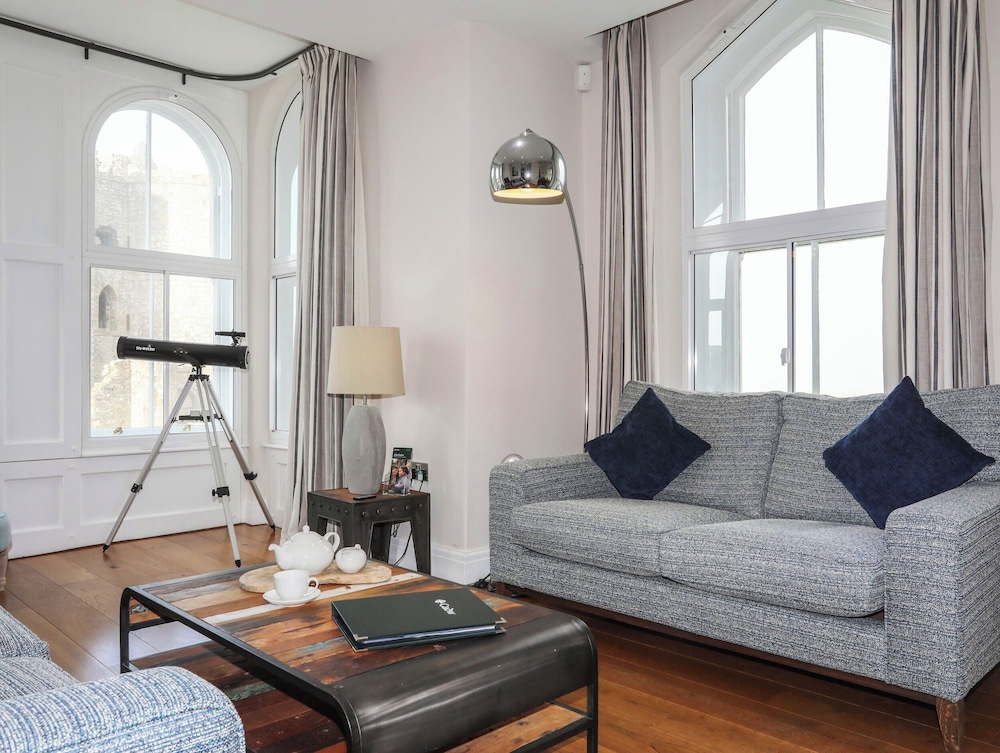 Harlech Apartments - Branwen