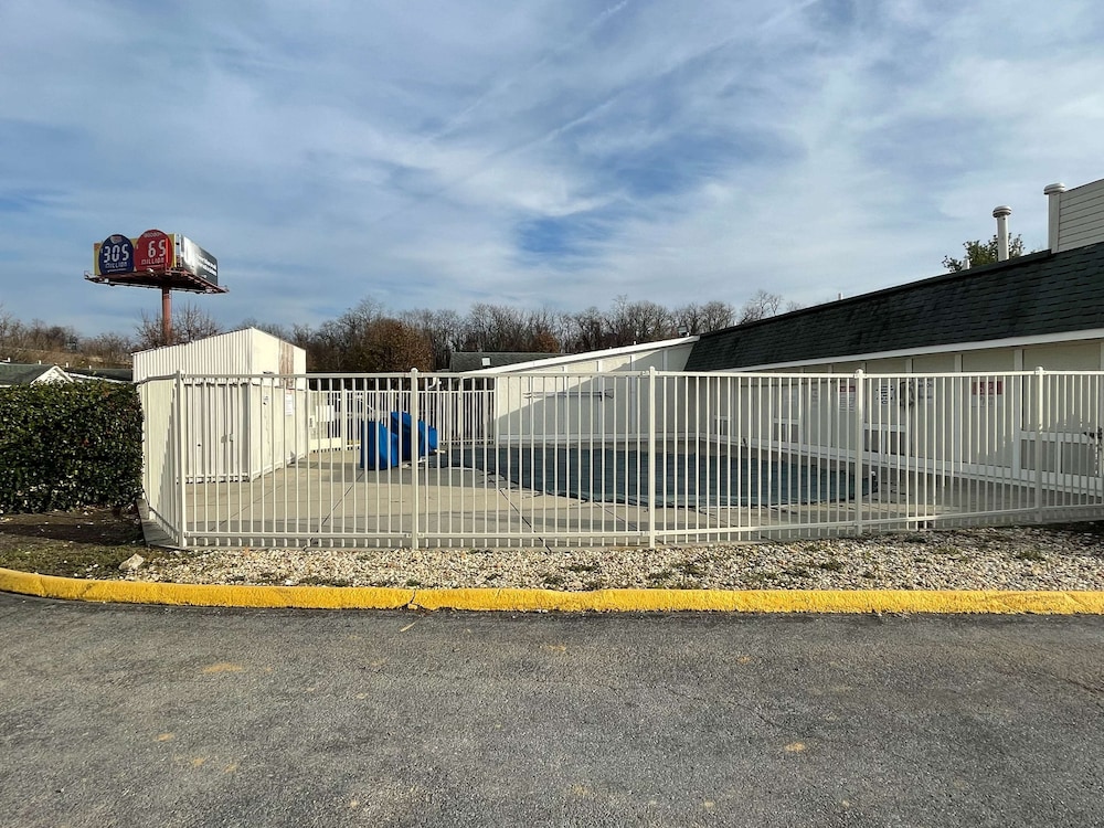 Motel 6 Hagerstown, MD