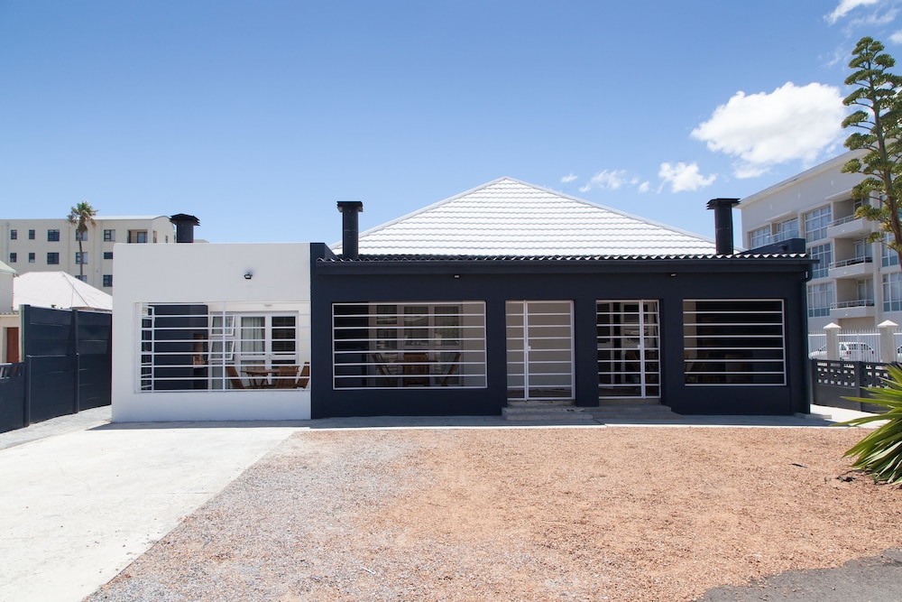 Loddeys Guesthouse