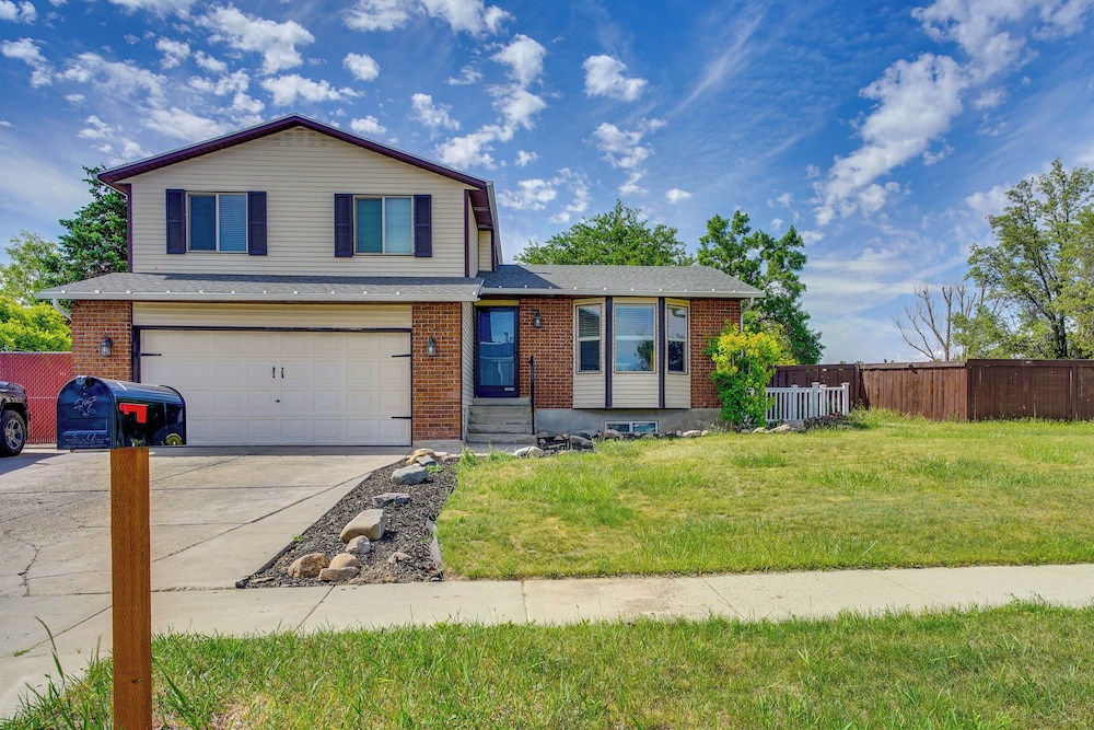 Walk to Valley Park: Pet-friendly SLC Apartment