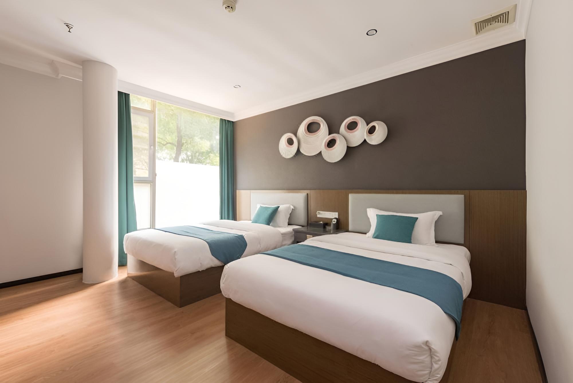 Huiyin Fashion Hotel