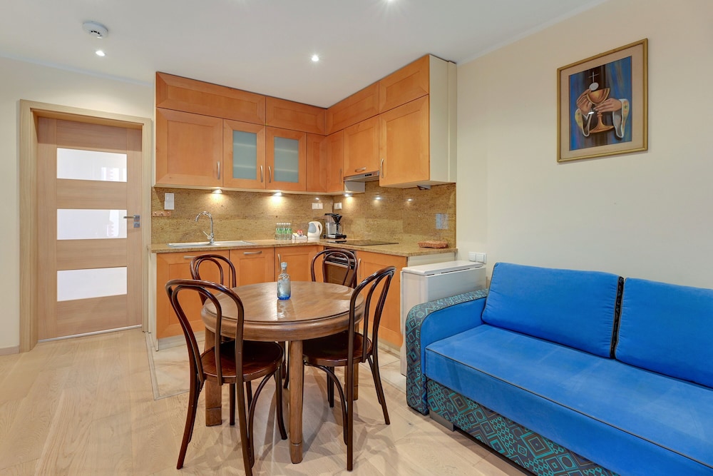 Grand Apartments