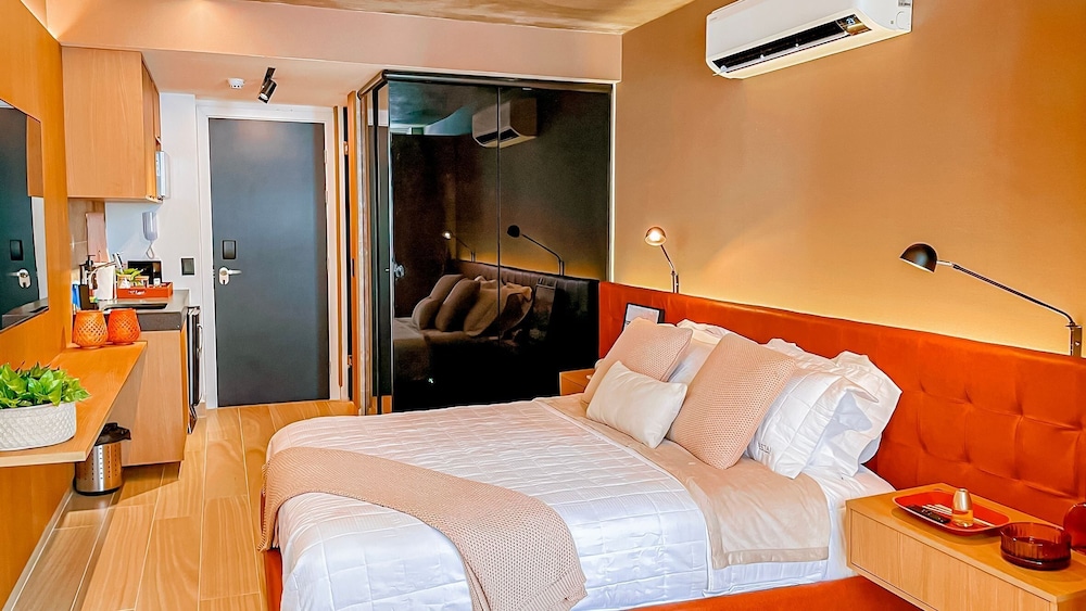 Yacht - by Setai Apartaments