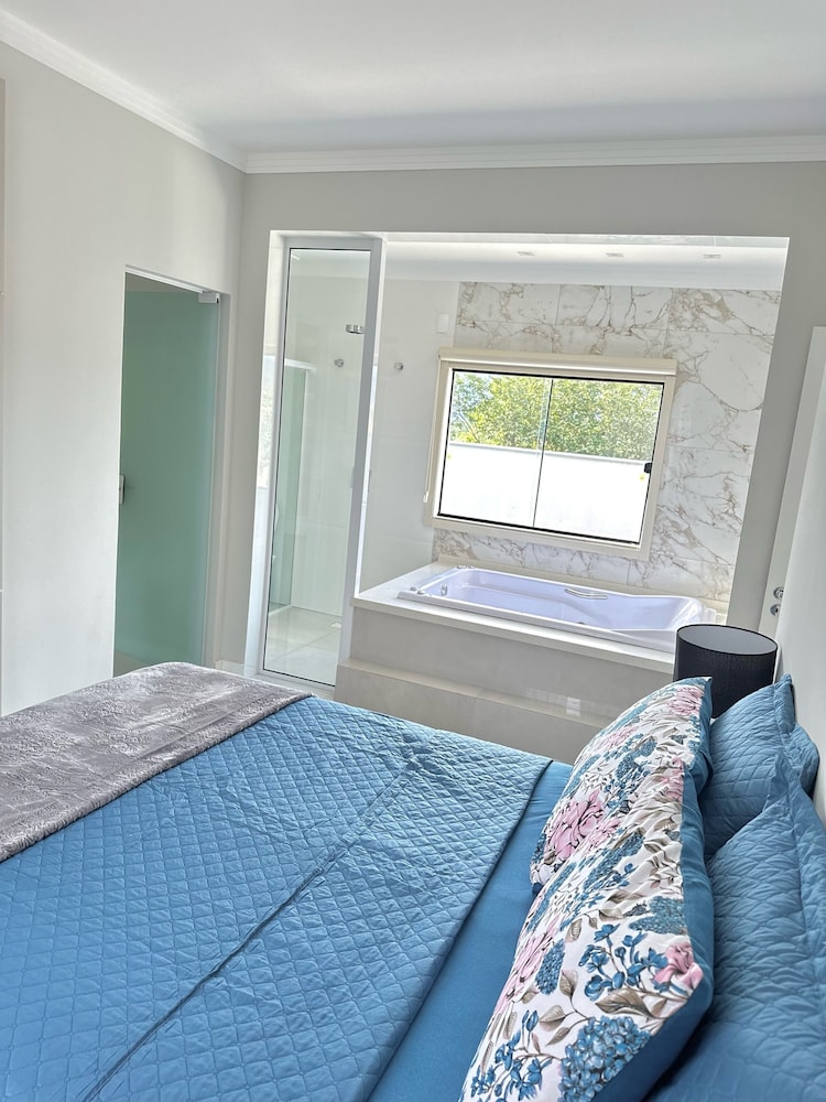 Casa luxuosa De Piscina e Hidromassagem