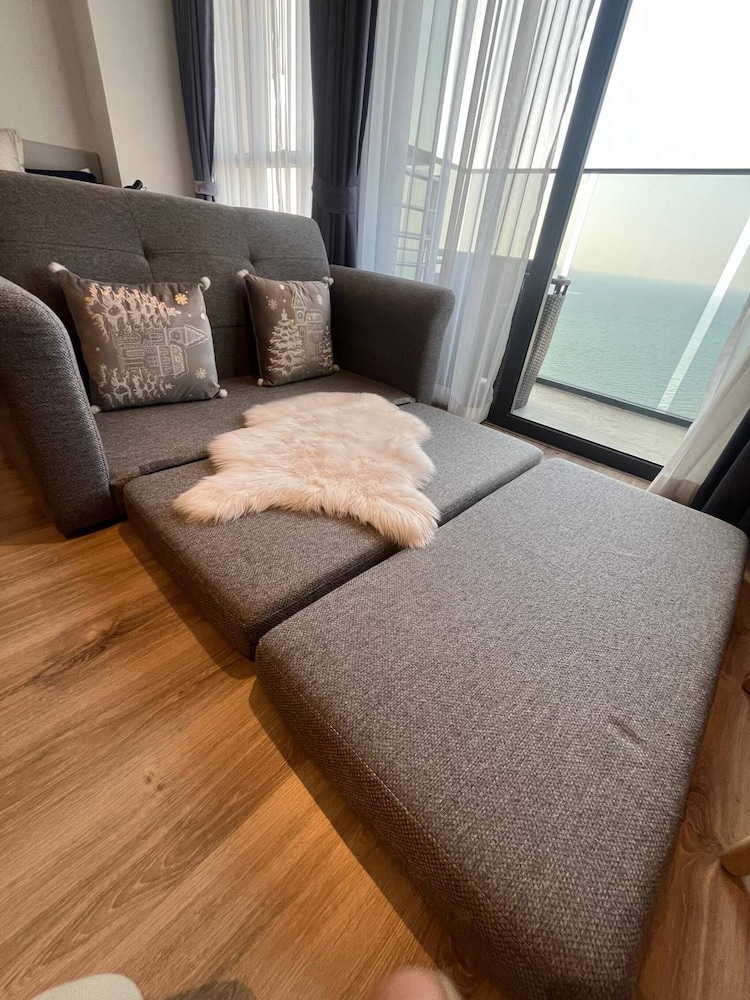 Breath Taking Sea View - Luxury Living